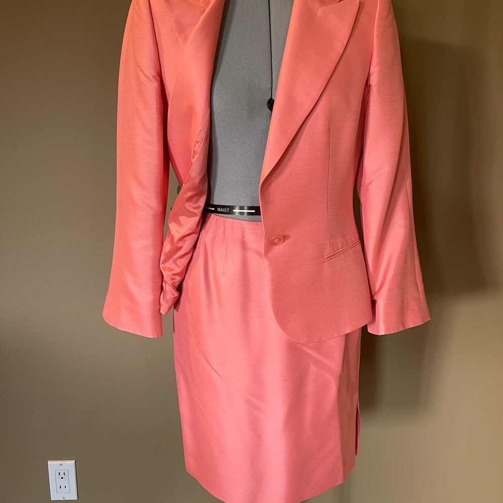 Ellen Tracy ladies suit